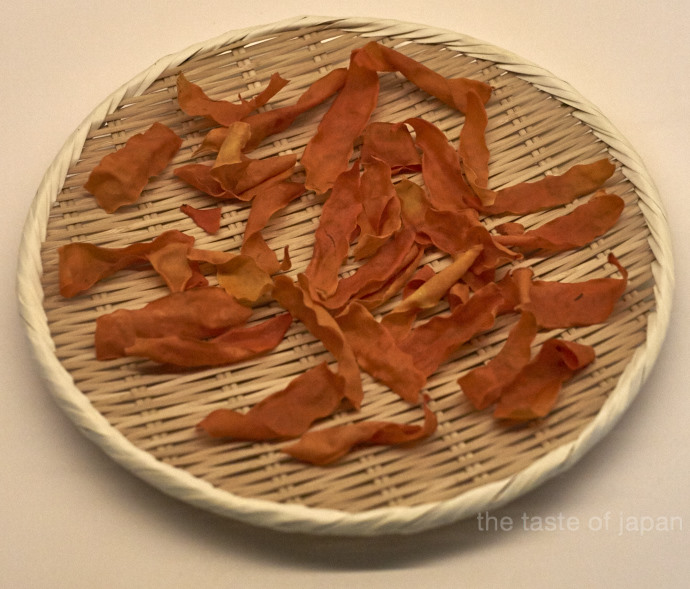 Dried persimmon peels